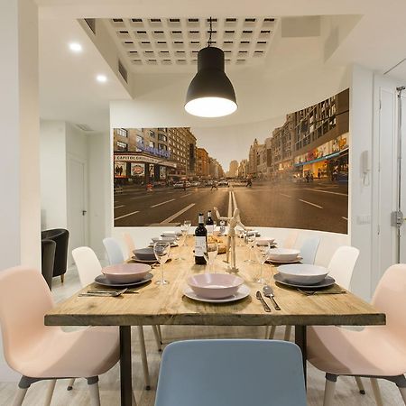 Apartament Bookinmadrid Com - Cascorro Sq 18 Pax Zewnętrze zdjęcie