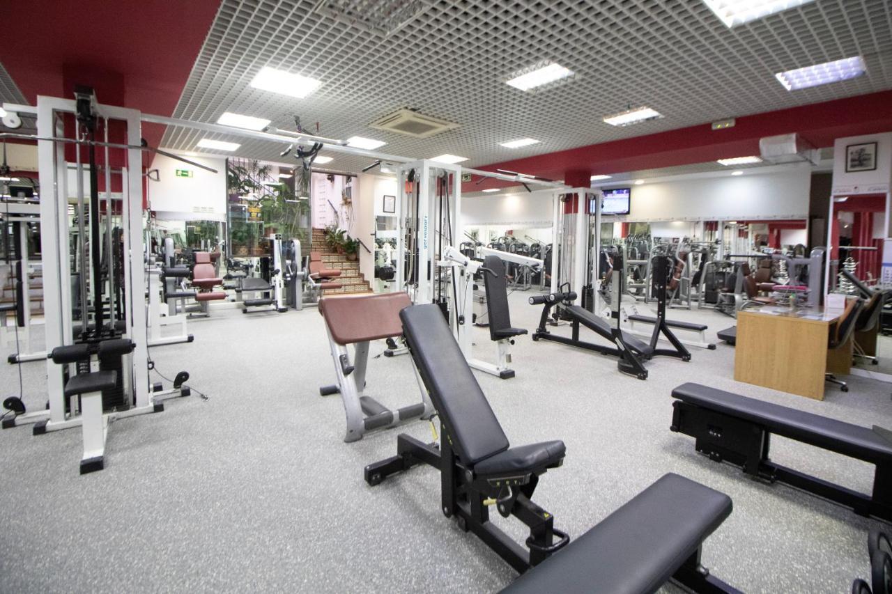 Apartament Bookinmadrid Com - Cascorro Sq 18 Pax Zewnętrze zdjęcie